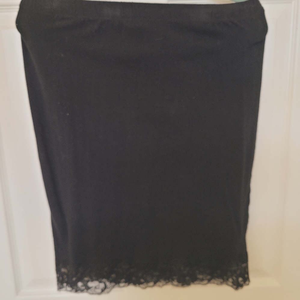 NWOT pencil Skirt with lace hem